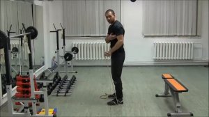 УПРАЖНЕНИЕ НА БИЦЕПС в домашних условиях! Тренировка двуглавой мышцы плеча с резиновым жгутом!