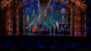 Robbie Williams - Christmas (Baby Please Come Home) live at The Royal Variety Performance 2019