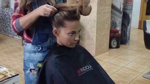 Прическа для длинных волос: Бабетта. Bun hairstyles for long hair