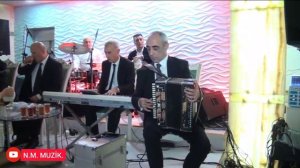 Şəmsi Ağamalıyev Qarmon.Hakim klarnet.Ramin gitara.Pərviz sintez.Nəzirməmməd nağara.Taleh Udarnik..