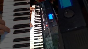 КРАСИВАЯ МЕЛОДИЯ НА СИНТЕЗАТОРЕ