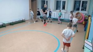 Подготовительная группа. "Утренняя зарядка". Руководитель Анищук Ирина Николаевна.