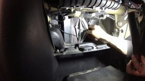 Opel Astra G Как заменить воздушный фильтр салона  / AEYTV