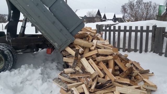 Газель самосвал. Выгрузка дров смотреть онлайн