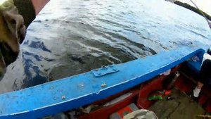 СУПЕР КЛЕВ! ЛОВЛЯ ЛЕЩА НА ДОНКИ С ЛОДКИ.река ВОЛГА.