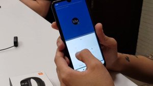 Как подключать Mi Band 4