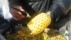 Как правильно почистить ананас.