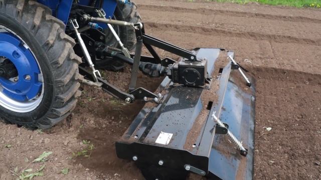 Работа почвофрезы 1GQN 1.6 м \ Посадка картофеля трактором РУСИЧ ТЕ-244 — САЖАЕМ КАРТОШКУ ЛЕГКО! смотреть онлайн