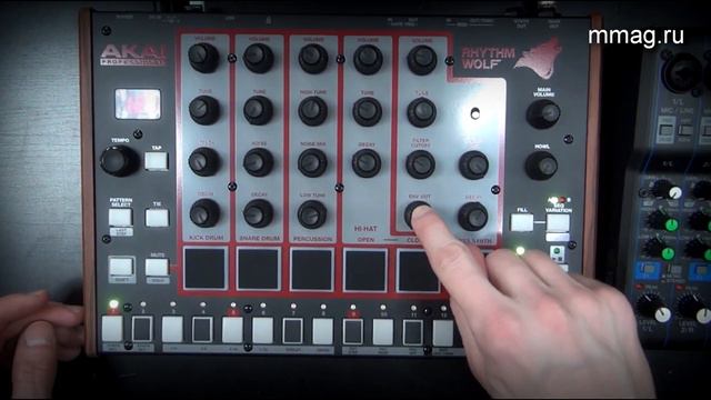 mmag.ru: Akai Rhythm Wolf - Аналоговый барабанный и басовый синтезаторный модуль смотреть онлайн