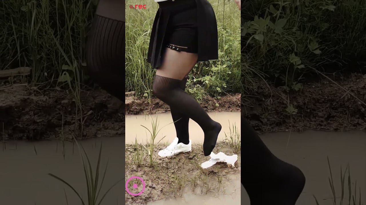 Девушка в грязи смотреть онлайн