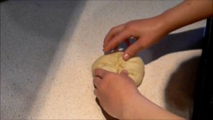 Как слепить и испечь сладкие пирожки