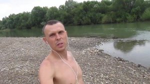 Как плыть против течения реки.