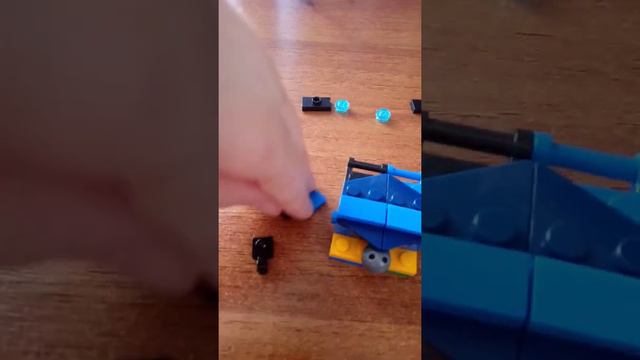 часть 1 делаем крутого робота из Лего смотреть онлайн