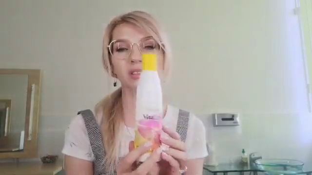 Уход за телом с Vita Care Oriflame смотреть онлайн