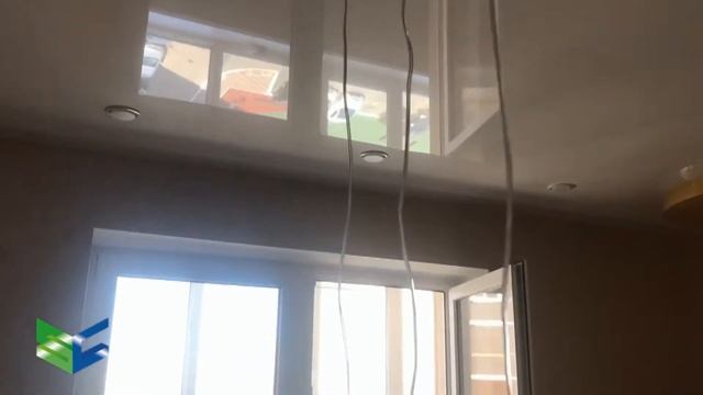 Глянцевый натяжной потолок с двухуровневой конструкцией от Styleceiling. смотреть онлайн