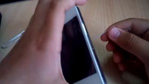 Как открыть слот под сим карту без скрепки на айфоне 4с