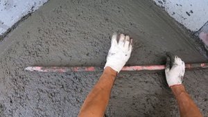 стяжка двора , бетонирование своими руками брашированый бетон