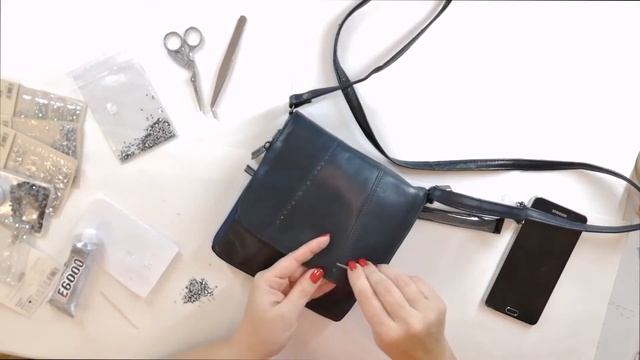 HandMade. Клею стразы Swarowsi на кожаную сумочку