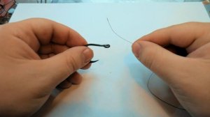 Как привязать крючок к леске с ушком и с лопаткой. Самый простой и надежный способ.