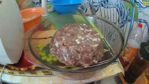 КАК СДЕЛАТЬ КРОВЯНУЮ КОЛБАСУ. ХОРОШИЙ РЕЦЕПТ.