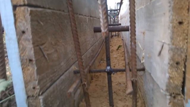 устройство фундамента для теплицы 5 м на 15 метров (ролик №1) смотреть онлайн