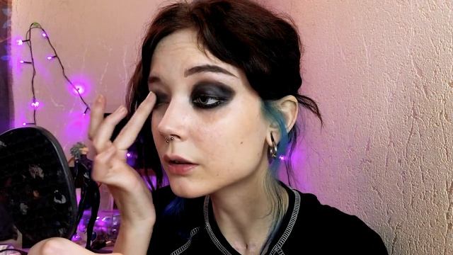 ДЕЛАЮ МАКИЯЖ ИЗ 2007-ГО|Обсуждаю развод Юлика И Даши Каплан смотреть онлайн