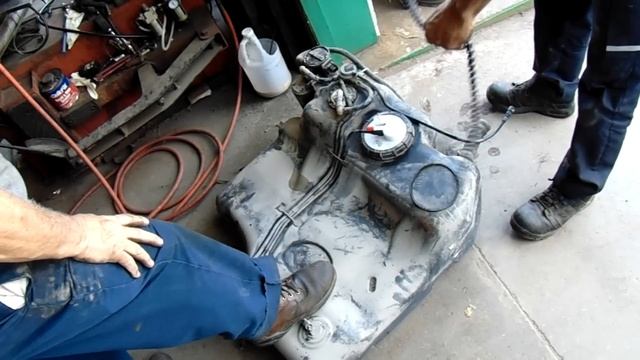How to Remove and Replace Chrysler 300 Gas Tank And Fuel Pump смотреть онлайн