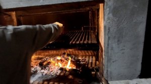 Аргентинское Мясо.Асадо Дома в Аргентине на Парише.Готовят Аргентинцы.