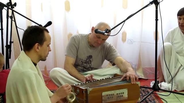 Бхактипада пр. Шри Нрисимха Пранама смотреть онлайн