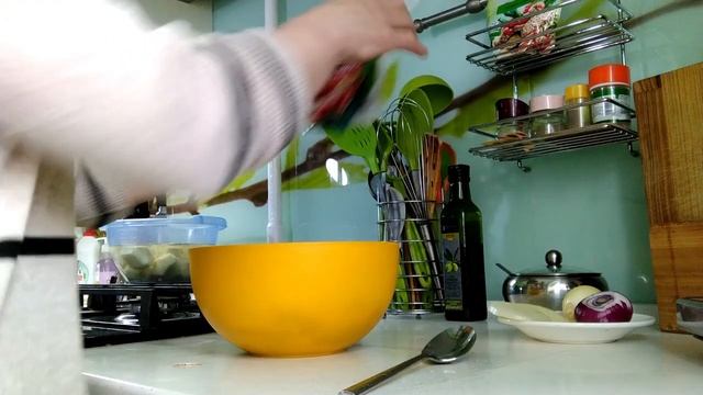 Meat and potatoes in pots - simple and tasty(Мясо с картошкой в горшочках просто и вкусно)