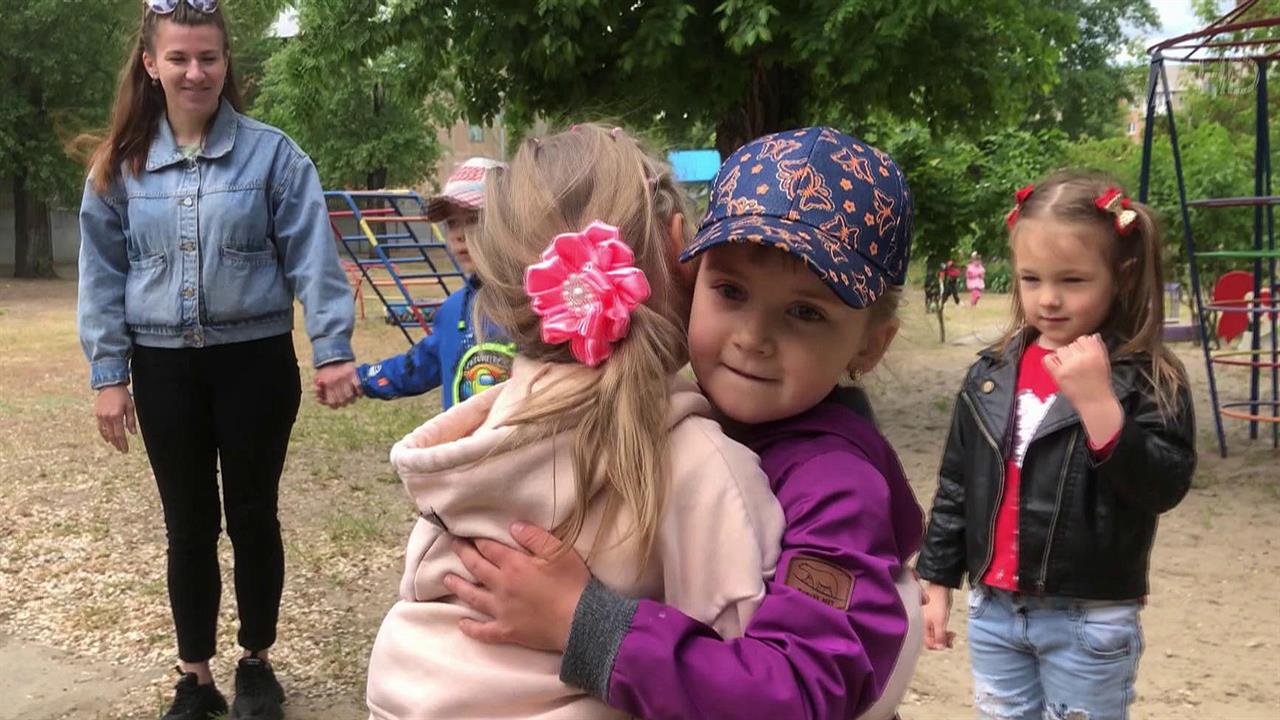 В освобожденном городе Счастье в Луганской республике открылись детские сады