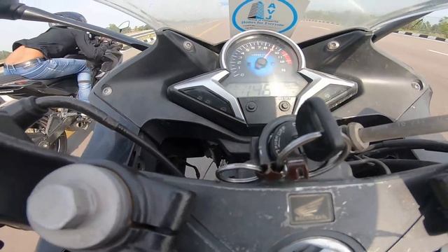 Honda cbr 250r vs bajaj pulsar rs200 || HIGHWAY TOP END race|| LONG race || unexpected results
