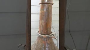 Применение медной луковицы/шлема и конуса в первой дистилляции зерновой браги