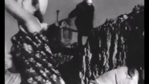 В землянке  минус  ВОВ