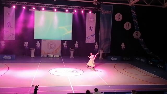 Приглашаем на занятия танцевальным спортом! смотреть онлайн