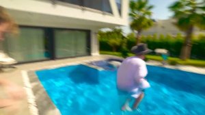 ПОВТОРЯЕМ ПОЗЫ!***ПРЫГАЕМ В БАССЕЙН***