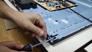 разборка samsung UE55NU7120