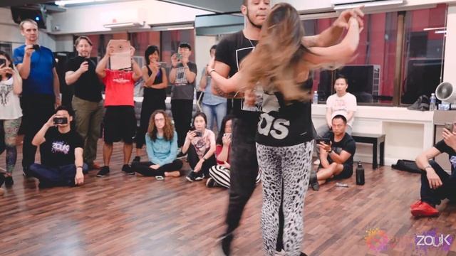 William & Paloma Zouk (Eu To Zen - MC KEKEL) смотреть онлайн