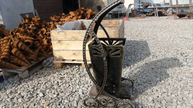 Урна из металла. Холодная ковка + плазменная резка смотреть онлайн