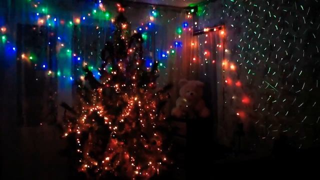 Наша чудная комната и красавица - елка! смотреть онлайн