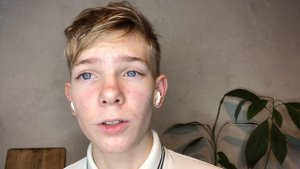 УСТРОИЛСЯ НА РАБОТУ В 15 ЛЕТ?!