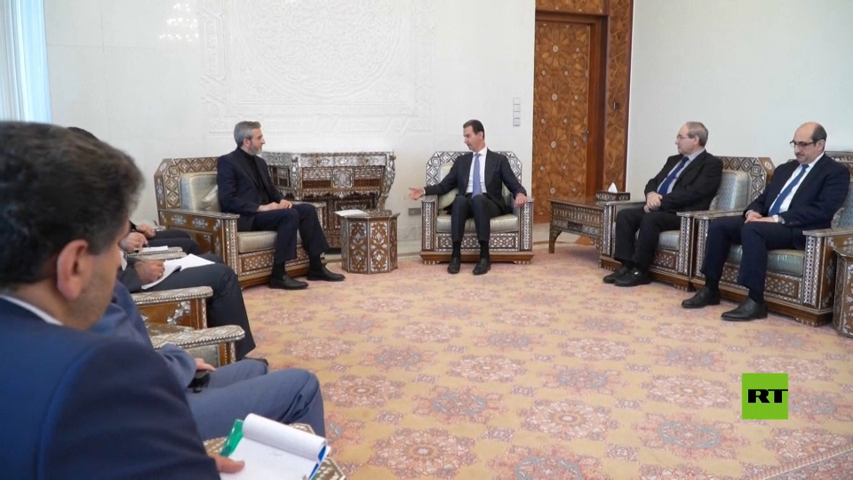 الأسد يلتقي وزير الخارجية الإيراني بالوكالة علي باقري في دمشق