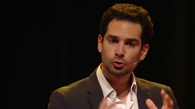 Quand un mentaliste fausse nos prises de décision | Rémi Larrousse | TEDxVaugirardRoad смотреть онлайн