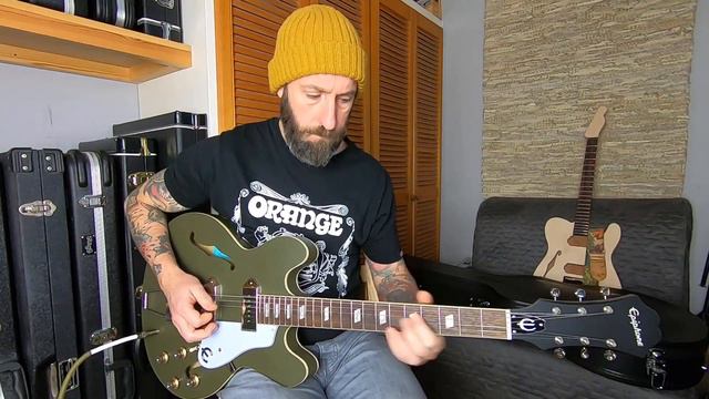 Epiphone Casino Worn Olive Drab - Coolest Epi Casino yet? смотреть онлайн
