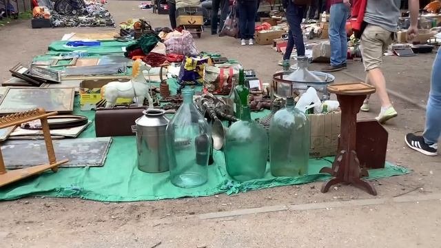 Что продают на Блошином  рынке ? Это барахло и неБарахло для БЕДНых и  Богатых. Удельная /2022