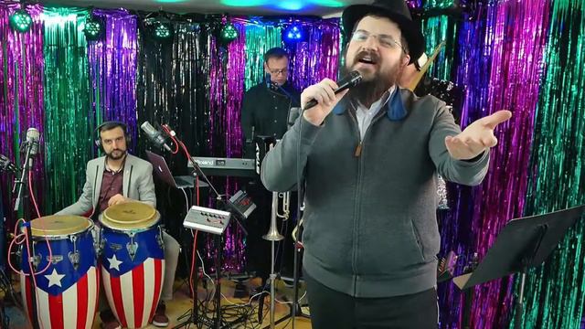 Holocaust survivors' Purim Concert with Benny Friedman and Shloime Dachs смотреть онлайн