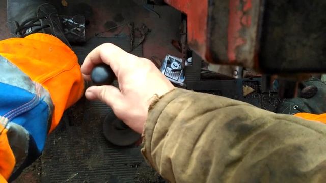 Переключения передач на тракторе Т-25 с двумя рычагами смотреть онлайн