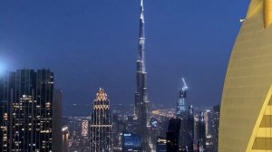 Смотровая площадка в Дубае. Вид на башню Бурдж Халифа. Gevora Hotel Dubai. Послеполуденный чай.