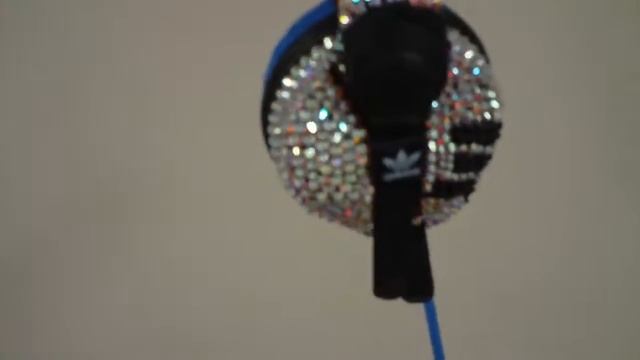 Sennheiser HD25 Adidas originals covered in swarovski elemets смотреть онлайн