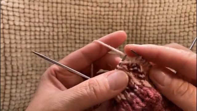 🧶Несложный лаконичный узор для носков + Схема смотреть онлайн